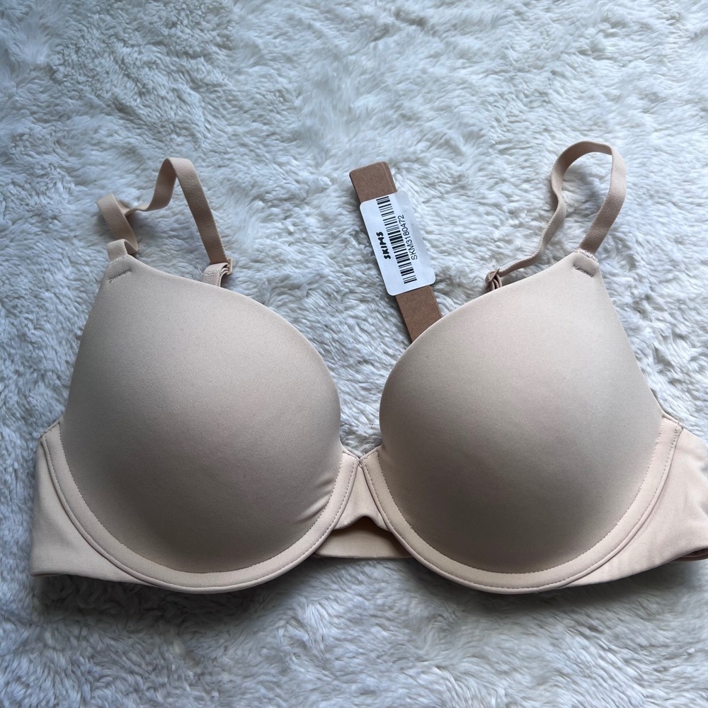SKIMS Fits Everybody T-Shirt Bra Sand BA-DEM-9221 Underwire Padded Size 34B NEW - Picture 3 of 13